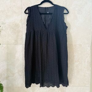 Black Eyelet Sleeveless V-Neck Babydoll Top or Mini Dress Large EUC